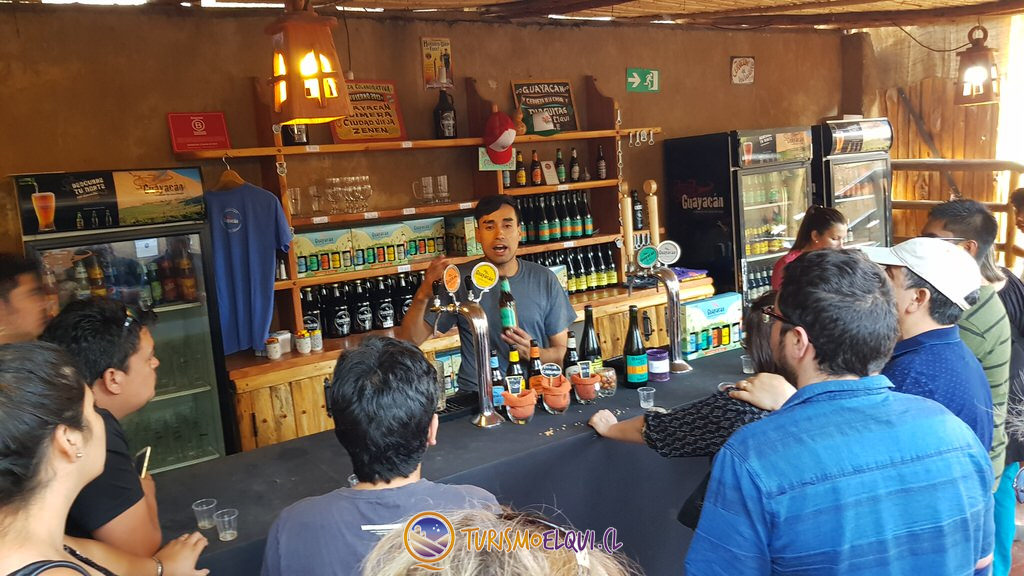 Degustacion en el Bar Tour Cerveceria Guayacan