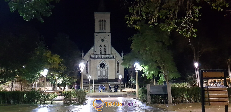pisco elqui de noche y dia de lluvia